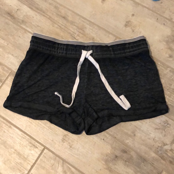 ❤️Derek Heart Super soft drawstring distressed heathered short shorts. - Picture 1 of 4